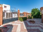 Chalet en venta en Villa de Otura. Chalet en...