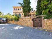 Chalet en venta en Villa de Otura. Extraordinaria villa...