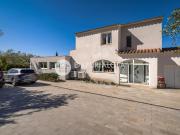 Chalet en venta en Palau saverdera. Magnífica villa...