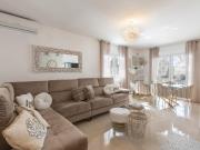 Chalet en venta en Peligros. SE VENDE VILLA PAREADA...