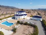 Chalet en venta en Pinoso, Alicante