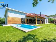 Chalet en venta en plaza Can Turu, Viladecavalls, de 250...