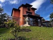 Chalet en venta en Ribadesella. Exclusiva Casa con...
