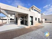 Chalet en venta en Rojales. Chalets Independientes en...