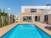 Chalet en venta en Rojales. Descubre tu nuevo hogar de...
