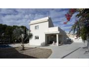 Casa en venta en Rojales. FANTÁSTICA VILLA CON PISCINA...