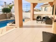 Chalet en venta en Rojales. VILLA EN CIUDAD QUESADA....