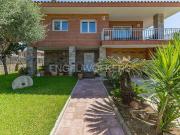 Chalet en venta en Rubí, de 223 m² 6 habitaciones por... Chalet en venta en Rubí, de 223 m² 6 habitaciones por...