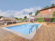 Chalet en venta en Rubí, de 239 m² 4 habitaciones por...