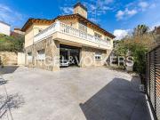 Chalet en venta en Rubí, de 244 m² 4 habitaciones por...