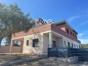 Chalet en venta en Rubí, de 325 m² 4 habitaciones por...
