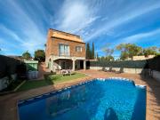 Chalet en venta en Rubí, Els Avets Can Serrafossà...