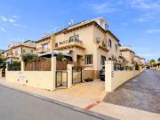 Chalet en venta en La Marina, Alicante Costa Blanca