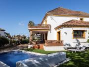 Chalet en venta en San Pedro de Alcantara, Málaga Costa...