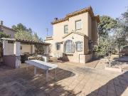 Chalet en venta en Sant Boi de Llobregat, de 200 m² 6...