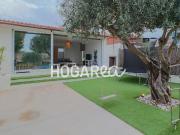 Chalet en venta en Sant Vicenç dels Horts. Chalet...