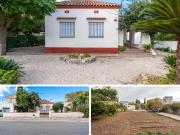 Chalet en venta en Santa Bàrbara. Chalet en un terreno...