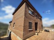 Chalet en venta en Santa Coloma de Cervelló, de 288 m² 4...