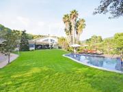 Chalet en venta en Teià. Excelente villa de lujo en...