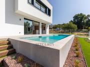 Chalet en venta en Teià. TEIA. A estrenar de diseño....