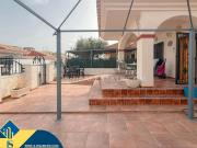 Chalet en venta en Torrevieja, Aguas Nuevas. Casa con...