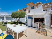 Chalet en venta en Torrevieja, Aguas Nuevas. Casa...