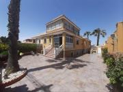 Chalet en venta en Torrevieja, Aguas Nuevas....