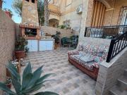 Chalet en venta en Torrevieja, Aguas Nuevas. Vila con...