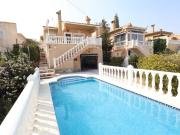 Chalet en venta en Torrevieja Alicante