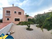 Chalet en venta en Torrevieja, Cabo Cervera. Villa con...