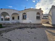 Chalet en venta en Torrevieja, Centro Muelle Pesquero....