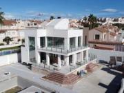 Chalet en venta en Torrevieja, Las Calas Los Frutales