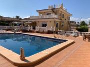 Chalet en venta en Torrevieja, Los altos
