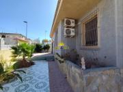 Chalet en venta en Torrevieja, Nueva Torrevieja. iexclEN...