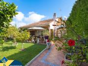 Chalet en venta en Torrevieja, Nueva Torrevieja. Villa...