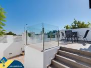 Chalet en venta en Torrevieja, Torreblanca. Villa con...