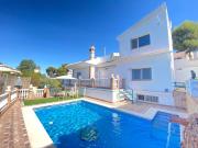 Chalet en venta en Torrox, El Morche. Villa a 200 metros...