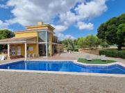 Chalet en venta en Totana. Chalets.