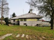 Chalet en venta en Tui. Chalets.