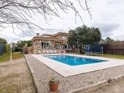 Chalet en venta en Valdemorillo, Madrid