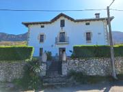 Chalet en venta en Valle de Mena. Fantástica casa con...