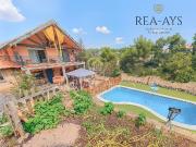 Chalet en venta en Vallirana, de 145 m² 4 habitaciones...