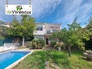Chalet en venta en Vallirana, de 221 m² 4 habitaciones...