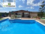 Chalet en venta en Vallirana, de 252 m² 4 habitaciones...