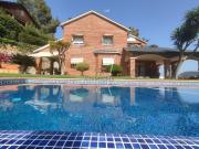 Chalet en venta en Vallirana. Espectacular casa con...