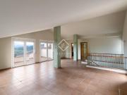 Chalet en venta en Vallromanes. Casa de 4 dormitorios en...