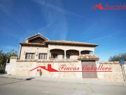 Chalet en venta en Valmojado. Chalets.