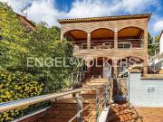 Chalet en venta en Viladecans, de 231 m² 5 habitaciones...