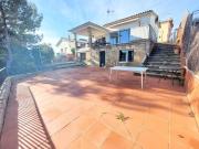 Chalet en venta en Viladecavalls. CASA REFORMADAY...
