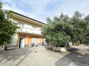 Chalet en venta en Vilanova i La Geltrú, de 166 m² 8...